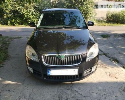 Черный Шкода Фабия, объемом двигателя 1.6 л и пробегом 171 тыс. км за 6900 $, фото 1 на Automoto.ua