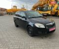 Черный Шкода Фабия, объемом двигателя 1.4 л и пробегом 280 тыс. км за 5100 $, фото 2 на Automoto.ua