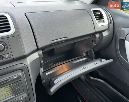 Шкода Фабия 2008 в Калуше на Automoto.ua Черный Шкода Фабия, объемом двигателя 1.6 л и пробегом 203 тыс. км за 5850 $, фото 74 на Automoto.ua