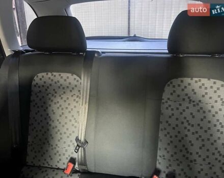 Черный Шкода Фабия, объемом двигателя 1.2 л и пробегом 183 тыс. км за 6000 $, фото 10 на Automoto.ua