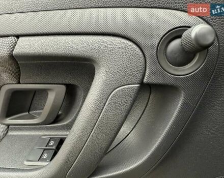 Черный Шкода Фабия, объемом двигателя 1.2 л и пробегом 225 тыс. км за 3250 $, фото 47 на Automoto.ua