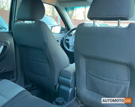 Черный Шкода Фабия, объемом двигателя 1.4 л и пробегом 190 тыс. км за 5400 $, фото 15 на Automoto.ua