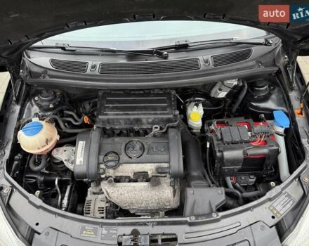 Черный Шкода Фабия, объемом двигателя 1.39 л и пробегом 195 тыс. км за 5250 $, фото 52 на Automoto.ua