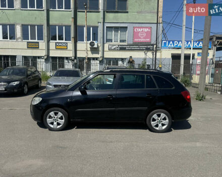 Черный Шкода Фабия, объемом двигателя 1.4 л и пробегом 202 тыс. км за 5700 $, фото 2 на Automoto.ua