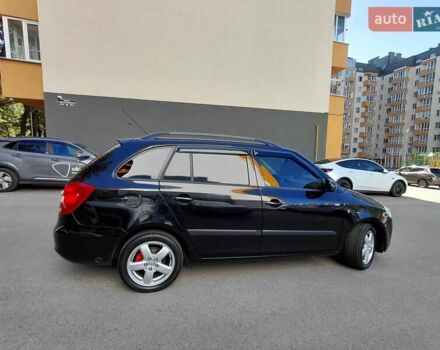Черный Шкода Фабия, объемом двигателя 1.4 л и пробегом 233 тыс. км за 5300 $, фото 3 на Automoto.ua