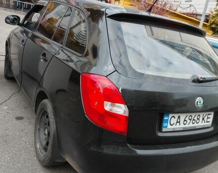 Черный Шкода Фабия, объемом двигателя 1.2 л и пробегом 317 тыс. км за 3300 $, фото 2 на Automoto.ua