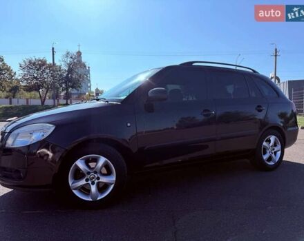 Черный Шкода Фабия, объемом двигателя 1.39 л и пробегом 250 тыс. км за 5900 $, фото 4 на Automoto.ua