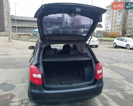 Черный Шкода Фабия, объемом двигателя 1.39 л и пробегом 346 тыс. км за 3500 $, фото 4 на Automoto.ua