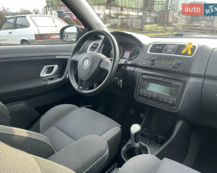 Черный Шкода Фабия, объемом двигателя 1.6 л и пробегом 169 тыс. км за 6350 $, фото 48 на Automoto.ua