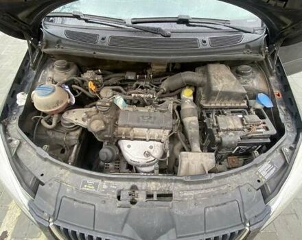 Черный Шкода Фабия, объемом двигателя 1.2 л и пробегом 174 тыс. км за 5193 $, фото 6 на Automoto.ua