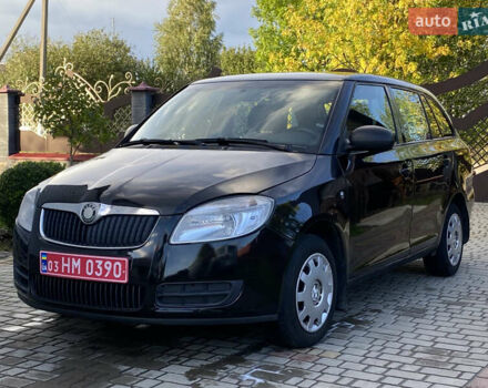 Черный Шкода Фабия, объемом двигателя 1.4 л и пробегом 295 тыс. км за 4350 $, фото 1 на Automoto.ua