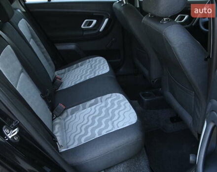 Черный Шкода Фабия, объемом двигателя 1.4 л и пробегом 235 тыс. км за 5800 $, фото 29 на Automoto.ua