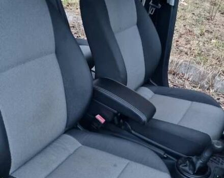 Черный Шкода Фабия, объемом двигателя 1.42 л и пробегом 248 тыс. км за 5000 $, фото 13 на Automoto.ua