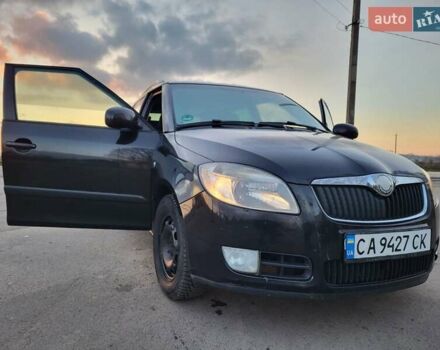 Черный Шкода Фабия, объемом двигателя 1.4 л и пробегом 335 тыс. км за 4200 $, фото 15 на Automoto.ua