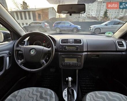 Черный Шкода Фабия, объемом двигателя 1.6 л и пробегом 163 тыс. км за 7700 $, фото 13 на Automoto.ua