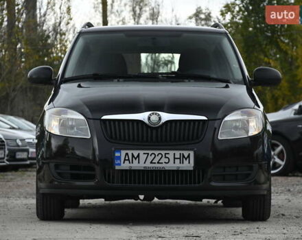 Черный Шкода Фабия, объемом двигателя 1.39 л и пробегом 205 тыс. км за 5499 $, фото 6 на Automoto.ua