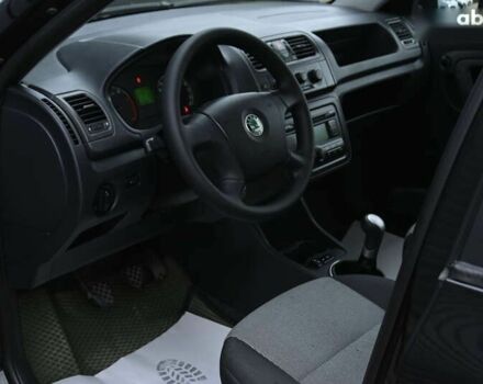 Черный Шкода Фабия, объемом двигателя 1.4 л и пробегом 205 тыс. км за 5600 $, фото 19 на Automoto.ua