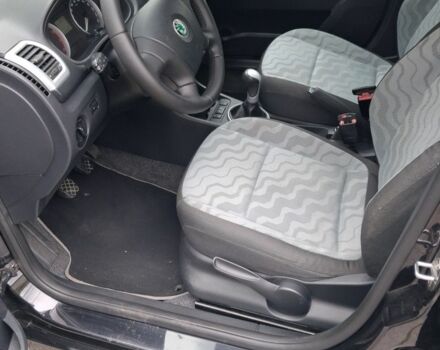 Чорний Шкода Фабія, об'ємом двигуна 0 л та пробігом 216 тис. км за 5850 $, фото 4 на Automoto.ua