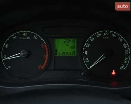 Черный Шкода Фабия, объемом двигателя 1.39 л и пробегом 205 тыс. км за 5499 $, фото 22 на Automoto.ua