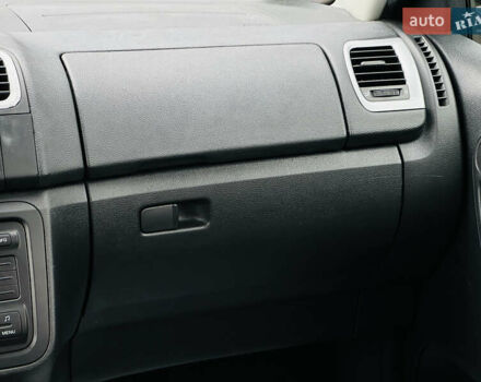 Черный Шкода Фабия, объемом двигателя 1.4 л и пробегом 175 тыс. км за 6300 $, фото 26 на Automoto.ua