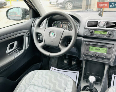 Черный Шкода Фабия, объемом двигателя 1.4 л и пробегом 175 тыс. км за 6300 $, фото 21 на Automoto.ua