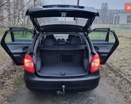 Черный Шкода Фабия, объемом двигателя 1.42 л и пробегом 248 тыс. км за 5000 $, фото 1 на Automoto.ua