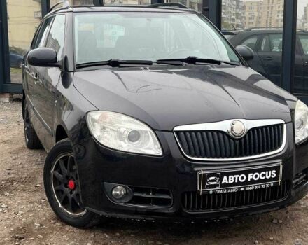 Черный Шкода Фабия, объемом двигателя 0 л и пробегом 124 тыс. км за 4990 $, фото 1 на Automoto.ua