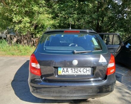 Черный Шкода Фабия, объемом двигателя 1.4 л и пробегом 124 тыс. км за 5400 $, фото 4 на Automoto.ua
