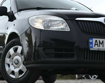Черный Шкода Фабия, объемом двигателя 1.4 л и пробегом 205 тыс. км за 5600 $, фото 4 на Automoto.ua