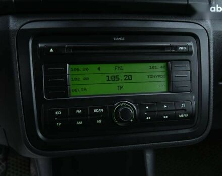 Черный Шкода Фабия, объемом двигателя 1.4 л и пробегом 205 тыс. км за 5600 $, фото 24 на Automoto.ua