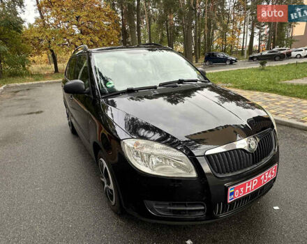 Черный Шкода Фабия, объемом двигателя 1.39 л и пробегом 161 тыс. км за 5550 $, фото 2 на Automoto.ua