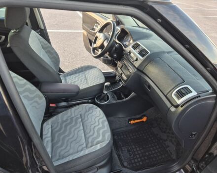 Чорний Шкода Фабія, об'ємом двигуна 1.2 л та пробігом 354 тис. км за 4999 $, фото 13 на Automoto.ua