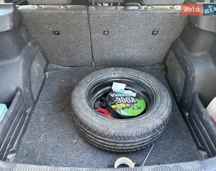 Черный Шкода Фабия, объемом двигателя 1.2 л и пробегом 264 тыс. км за 4250 $, фото 6 на Automoto.ua