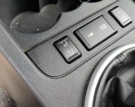 Черный Шкода Фабия, объемом двигателя 1.4 л и пробегом 201 тыс. км за 5750 $, фото 20 на Automoto.ua