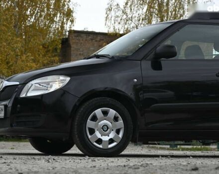 Черный Шкода Фабия, объемом двигателя 1.4 л и пробегом 205 тыс. км за 5600 $, фото 8 на Automoto.ua