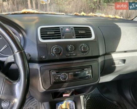 Чорний Шкода Фабія, об'ємом двигуна 1.39 л та пробігом 124 тис. км за 5800 $, фото 1 на Automoto.ua