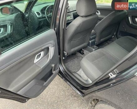 Черный Шкода Фабия, объемом двигателя 1.6 л и пробегом 192 тыс. км за 5800 $, фото 9 на Automoto.ua