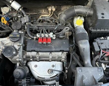 Черный Шкода Фабия, объемом двигателя 1.2 л и пробегом 264 тыс. км за 4250 $, фото 18 на Automoto.ua