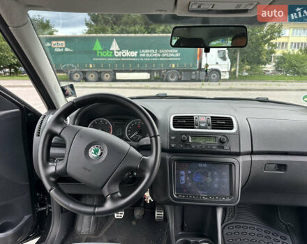 Черный Шкода Фабия, объемом двигателя 1.2 л и пробегом 220 тыс. км за 5390 $, фото 8 на Automoto.ua