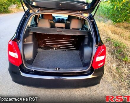 Черный Шкода Фабия, объемом двигателя 1.4 л и пробегом 250 тыс. км за 4900 $, фото 10 на Automoto.ua