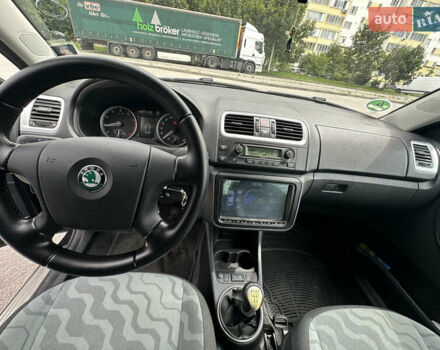 Черный Шкода Фабия, объемом двигателя 1.2 л и пробегом 220 тыс. км за 5390 $, фото 9 на Automoto.ua