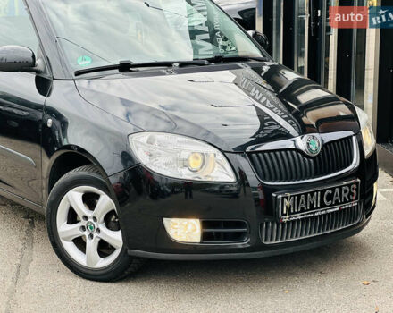 Черный Шкода Фабия, объемом двигателя 1.4 л и пробегом 175 тыс. км за 6300 $, фото 1 на Automoto.ua