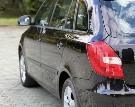 Чорний Шкода Фабія, об'ємом двигуна 1.6 л та пробігом 244 тис. км за 6900 $, фото 9 на Automoto.ua