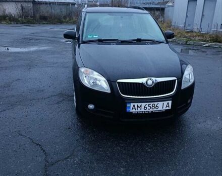 Черный Шкода Фабия, объемом двигателя 1.4 л и пробегом 205 тыс. км за 5999 $, фото 2 на Automoto.ua