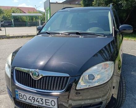 Черный Шкода Фабия, объемом двигателя 1.4 л и пробегом 142 тыс. км за 5450 $, фото 1 на Automoto.ua