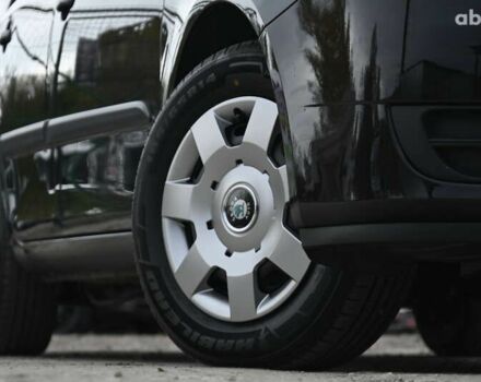 Черный Шкода Фабия, объемом двигателя 1.4 л и пробегом 205 тыс. км за 5600 $, фото 5 на Automoto.ua