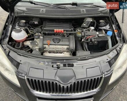 Черный Шкода Фабия, объемом двигателя 1.6 л и пробегом 192 тыс. км за 5800 $, фото 13 на Automoto.ua