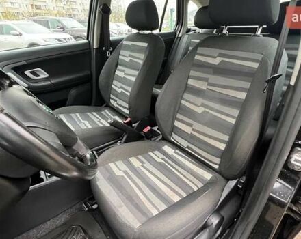 Чорний Шкода Фабія, об'ємом двигуна 1.39 л та пробігом 124 тис. км за 5490 $, фото 8 на Automoto.ua