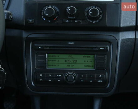 Черный Шкода Фабия, объемом двигателя 1.4 л и пробегом 235 тыс. км за 5800 $, фото 23 на Automoto.ua