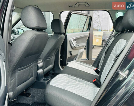 Черный Шкода Фабия, объемом двигателя 1.4 л и пробегом 175 тыс. км за 6300 $, фото 19 на Automoto.ua